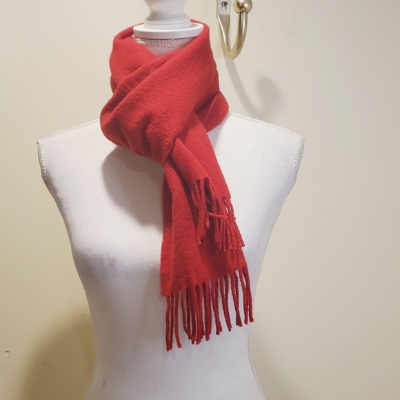 CRAZY HORSE women's red Fringed Scarf - Picture 4 of 6